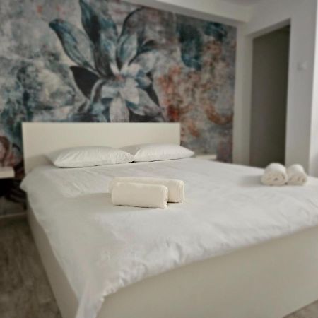 Comfort Rooms Remiza - Free Private Parking - Self Check-In 자그레브 외부 사진