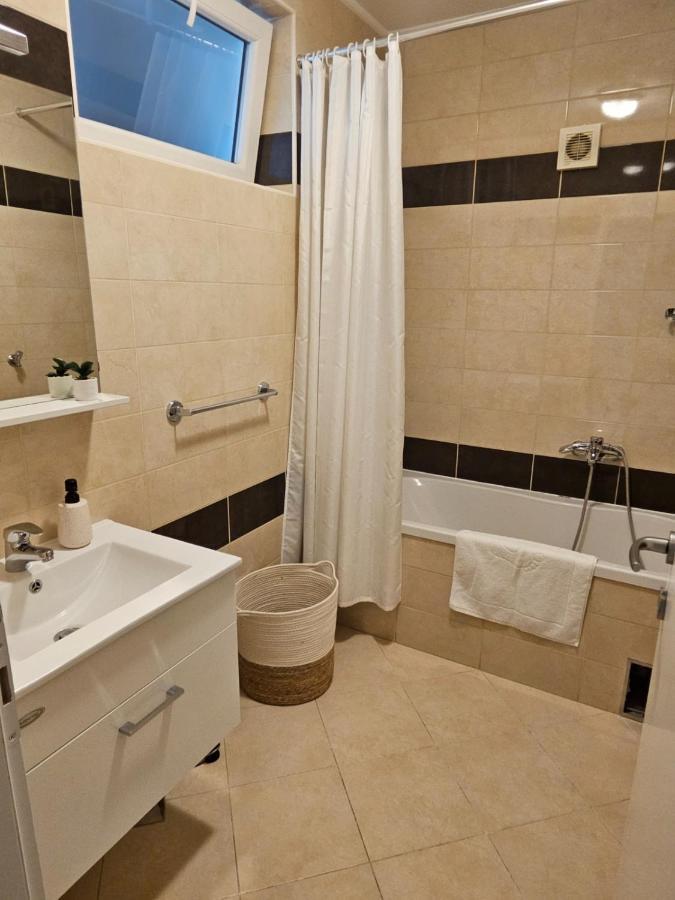 Comfort Rooms Remiza - Free Private Parking - Self Check-In 자그레브 외부 사진