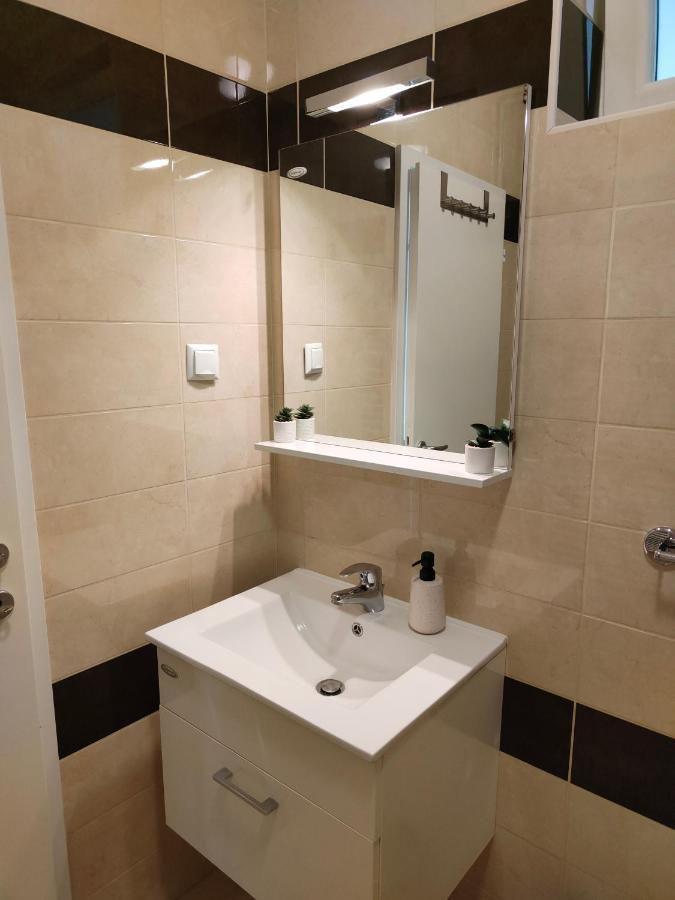 Comfort Rooms Remiza - Free Private Parking - Self Check-In 자그레브 외부 사진