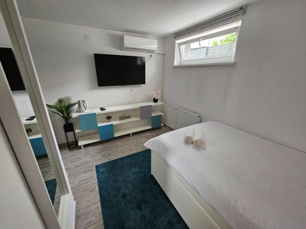 Comfort Rooms Remiza - Free Private Parking - Self Check-In 자그레브 외부 사진