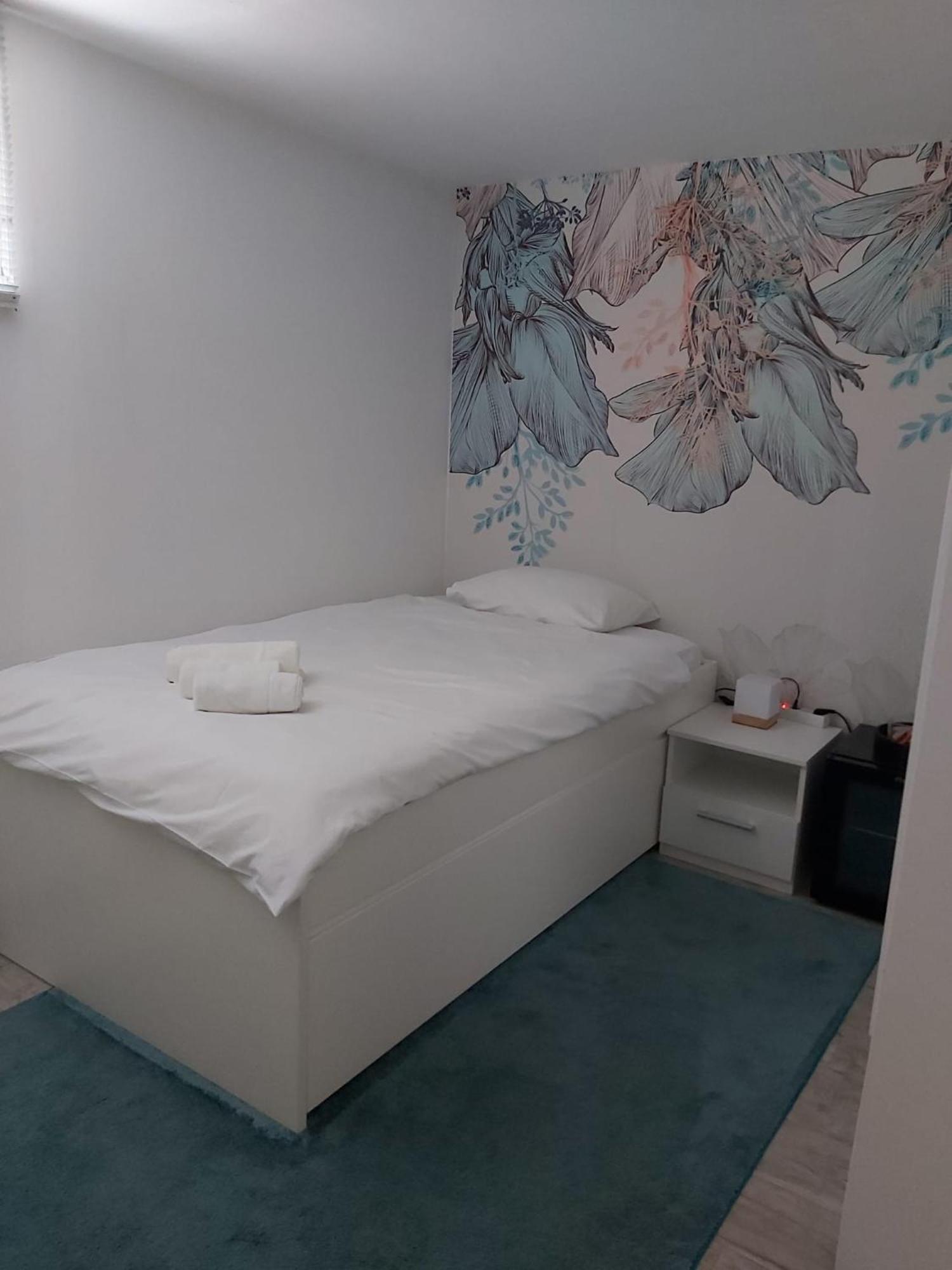 Comfort Rooms Remiza - Free Private Parking - Self Check-In 자그레브 외부 사진